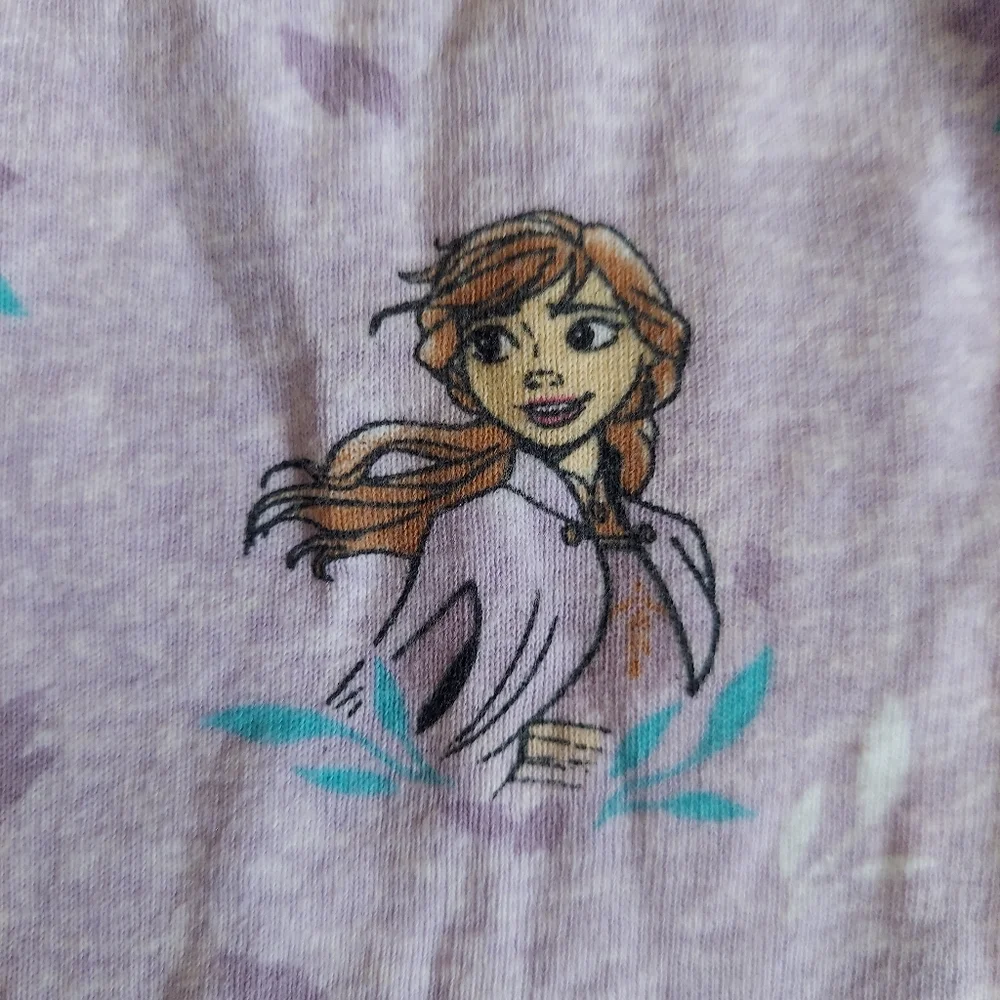 ⭐️5/$30 Frozen pajamas with Elsa and Anna, size 2T. Purple